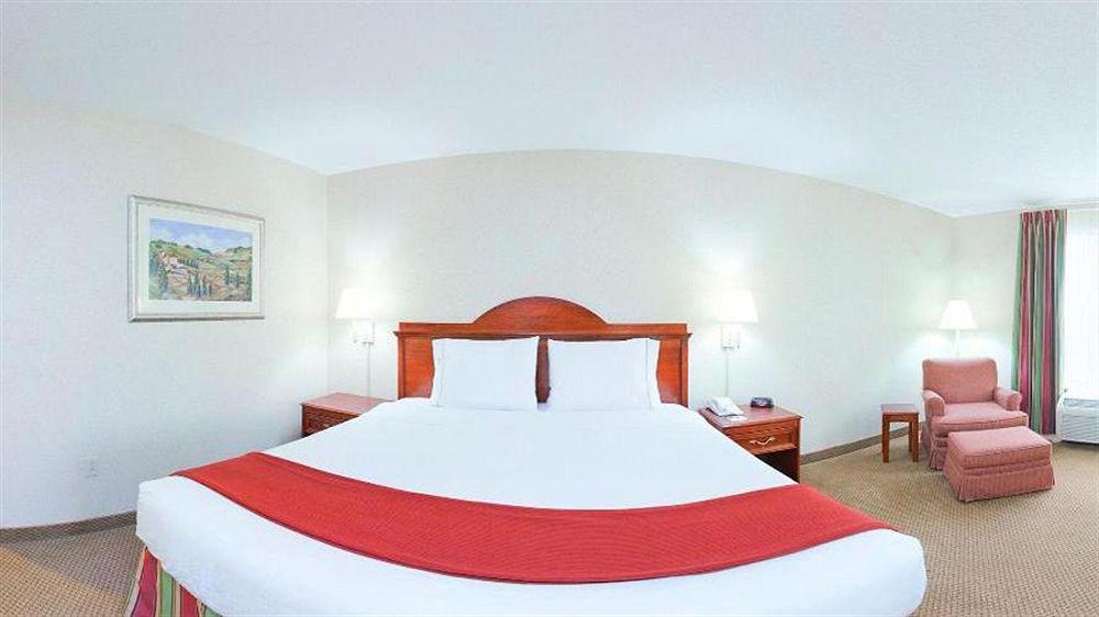 Holiday Inn Express Hotel & Suites Bowling Green By Ihg Eksteriør billede