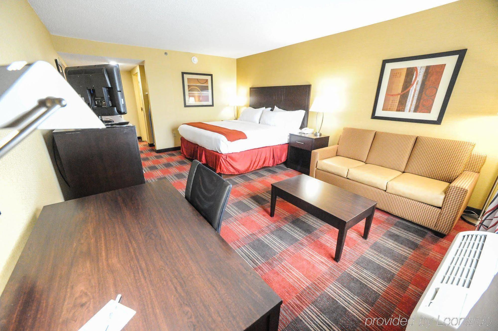 Holiday Inn Express Hotel & Suites Bowling Green By Ihg Eksteriør billede