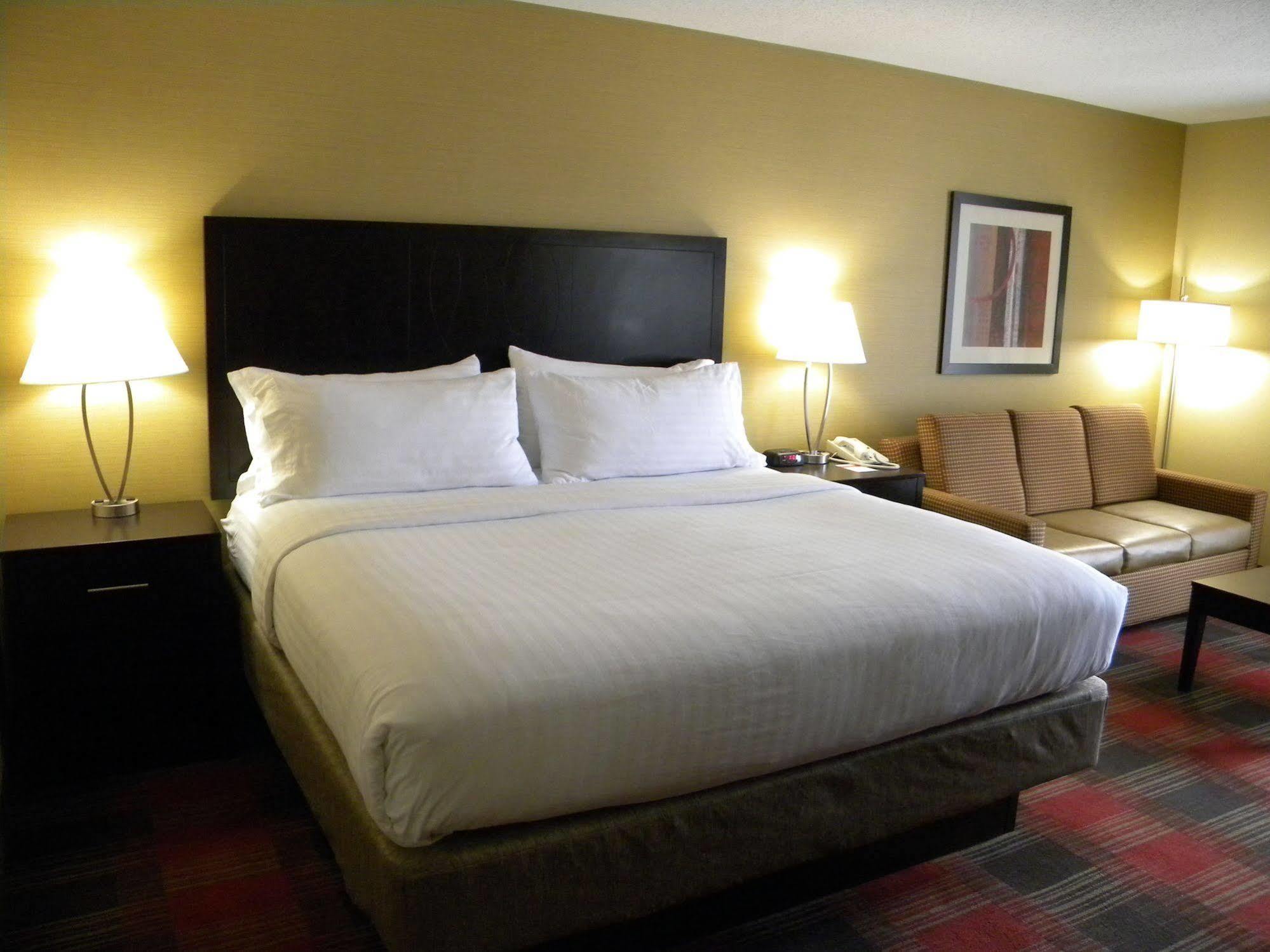 Holiday Inn Express Hotel & Suites Bowling Green By Ihg Eksteriør billede