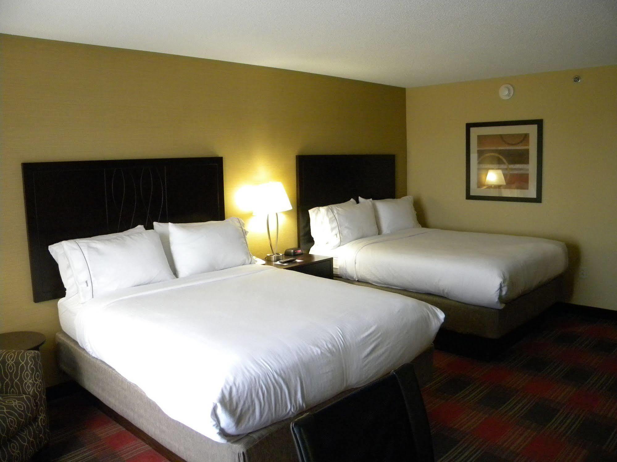 Holiday Inn Express Hotel & Suites Bowling Green By Ihg Eksteriør billede