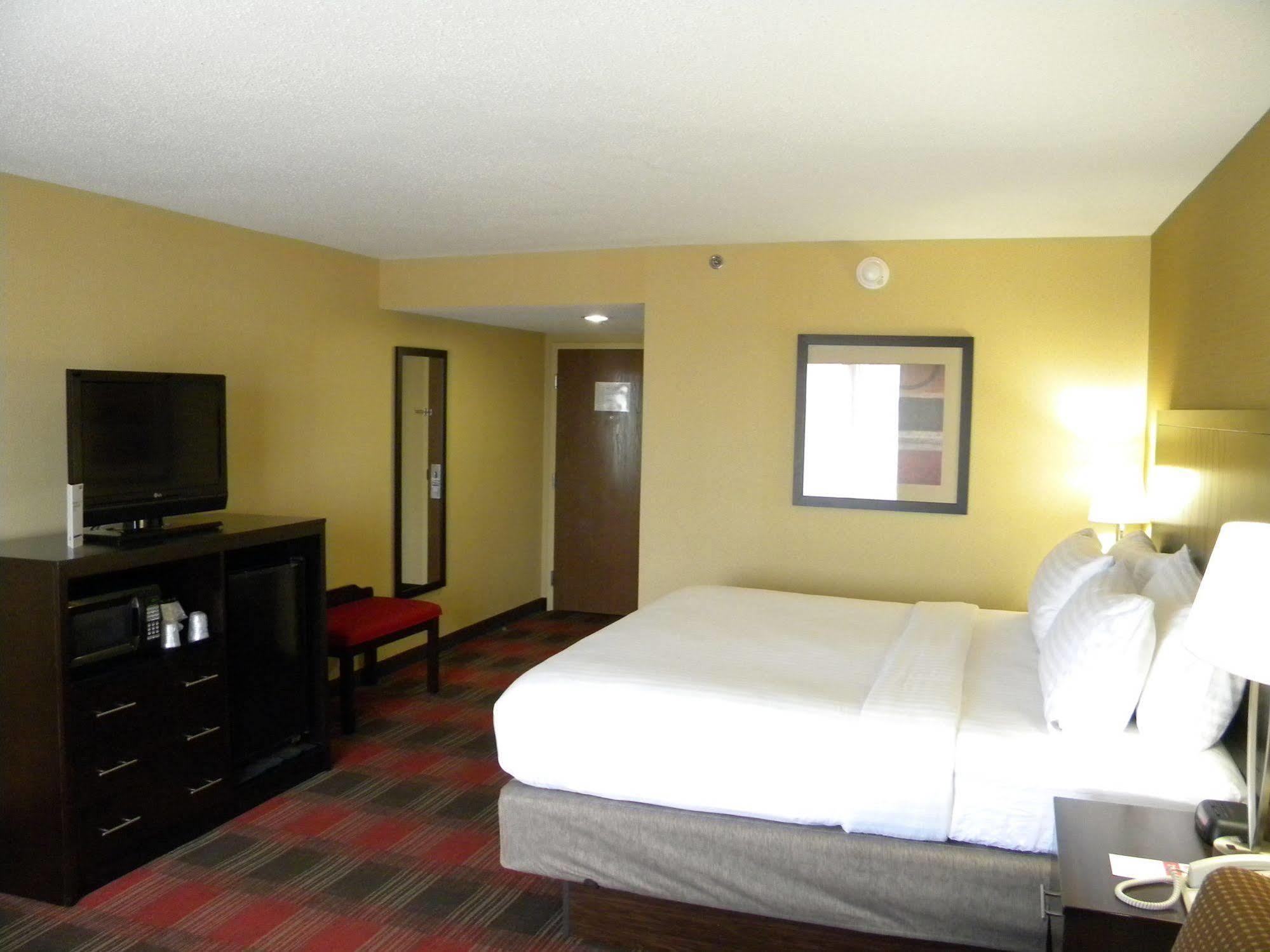 Holiday Inn Express Hotel & Suites Bowling Green By Ihg Eksteriør billede