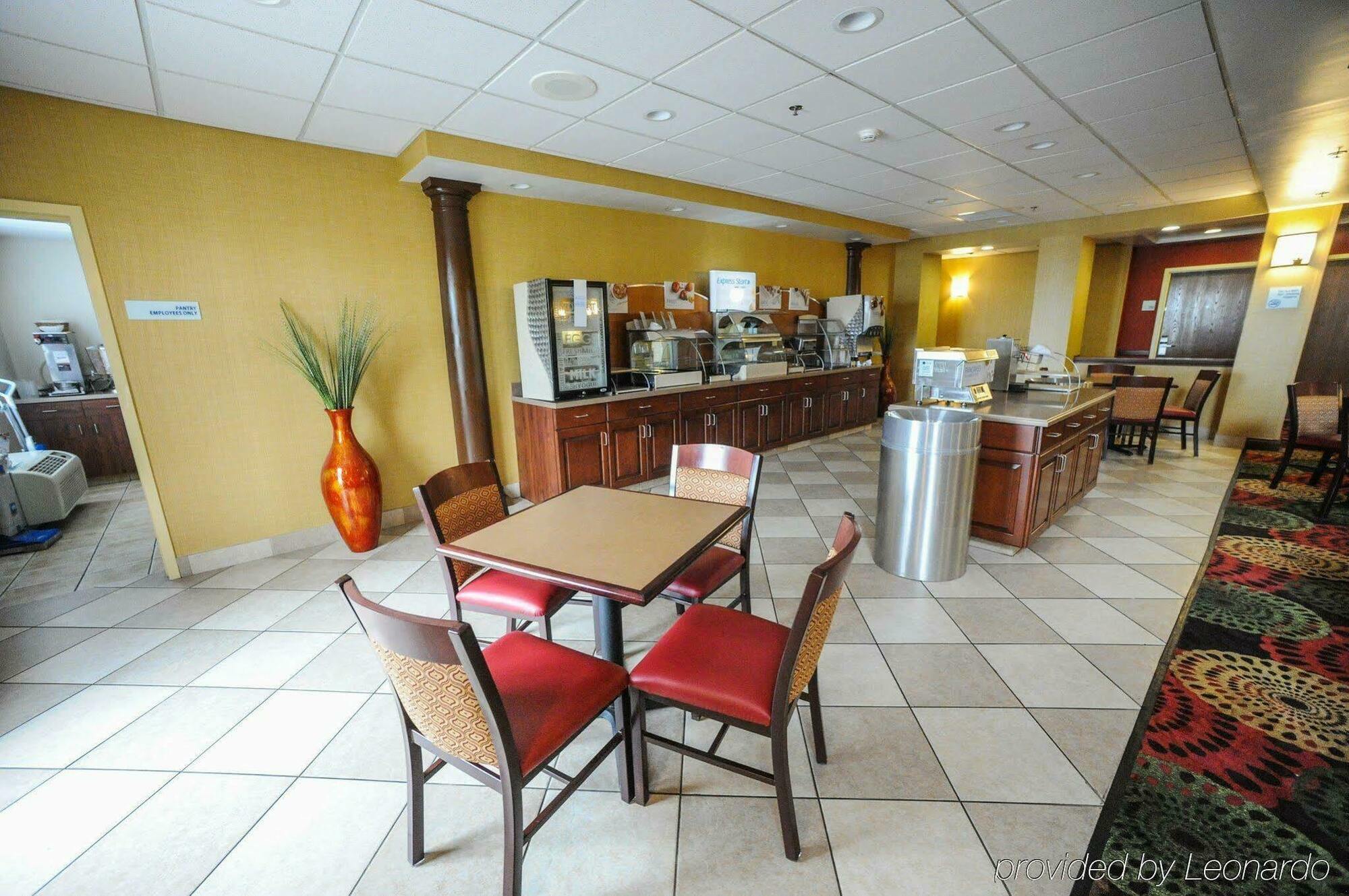 Holiday Inn Express Hotel & Suites Bowling Green By Ihg Eksteriør billede